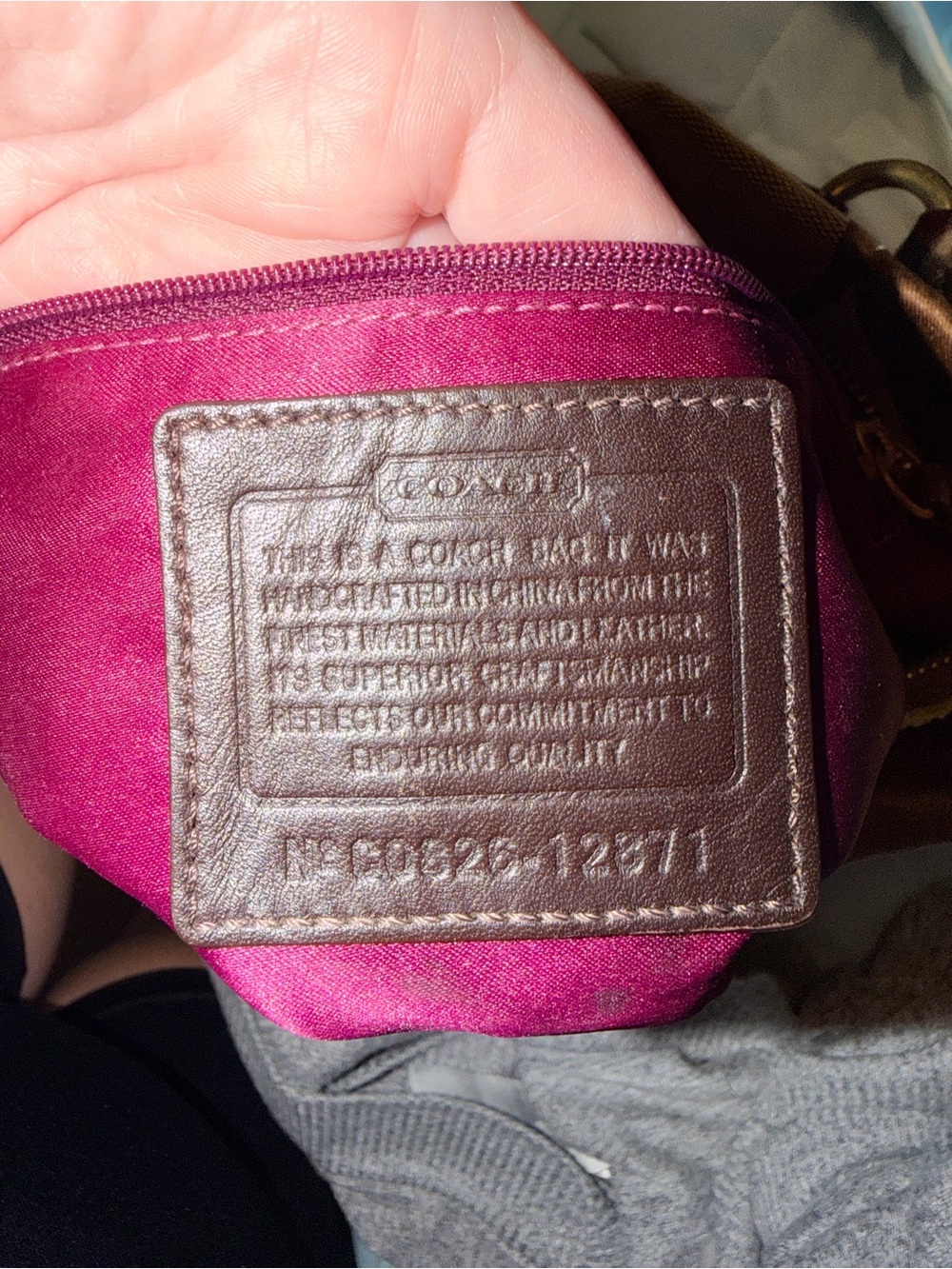 Vintage Authentic Coach Signature Carly Hobo Shoulder Bag Style 12871 - Picture 6 of 9